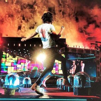 this one time i fell in love with music and never looked back. | 5SOS, 1D, The 1975, TSwift, Ed. ❤️