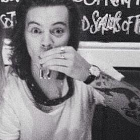 this is a Free follow! Dont follow this acc, Follow @exactlyzouis ! i'll follow back on there x
