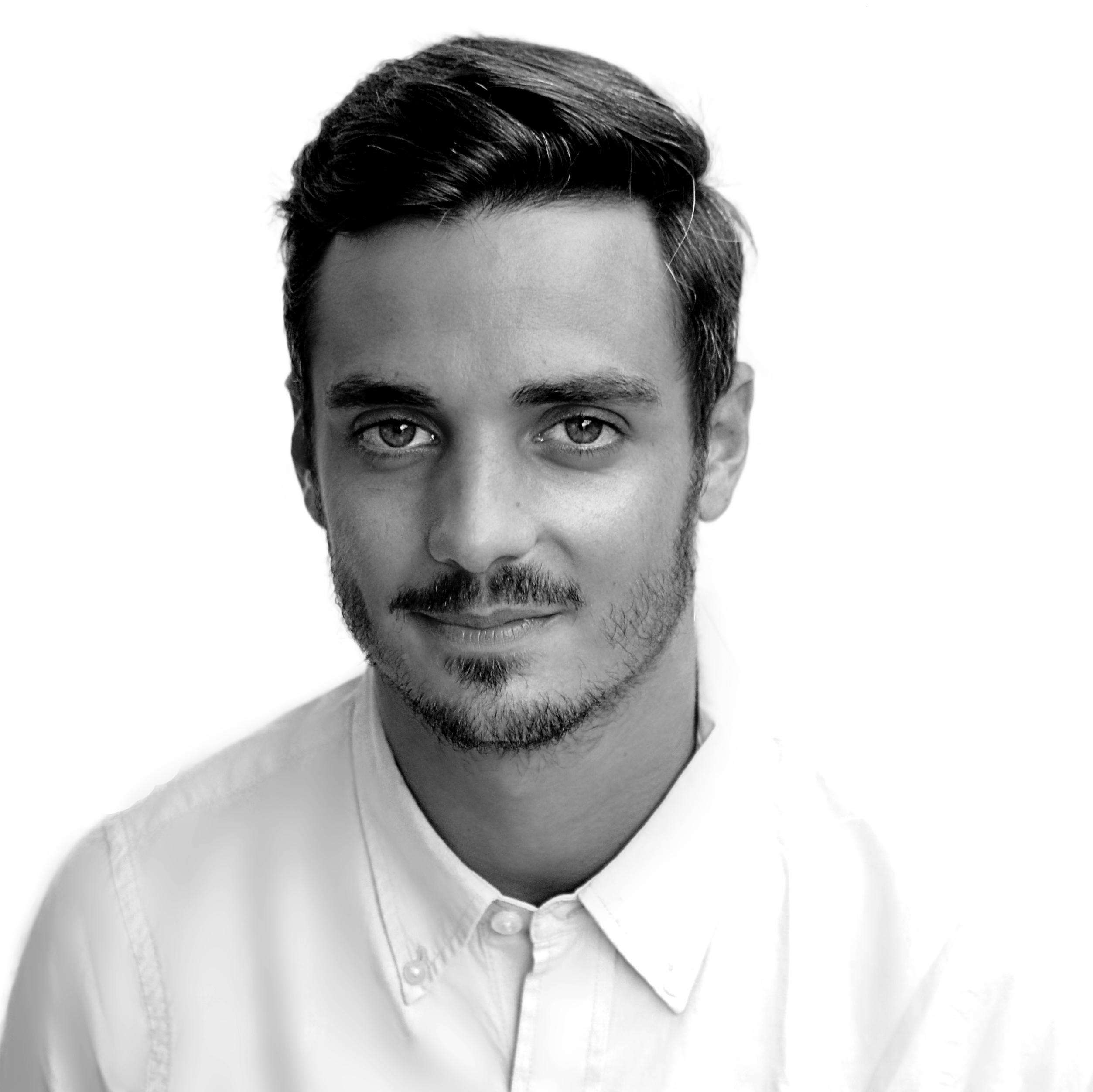 I’m a passionate designer with strong thoughts, producing at the fulcrum of aesthetics and sustainability to craft delightful brand experiences.