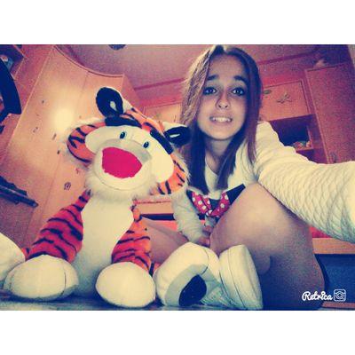El secreto está en encontrar a alguien que sepa estar sin ti, pero prefiera estar contigo ♥
