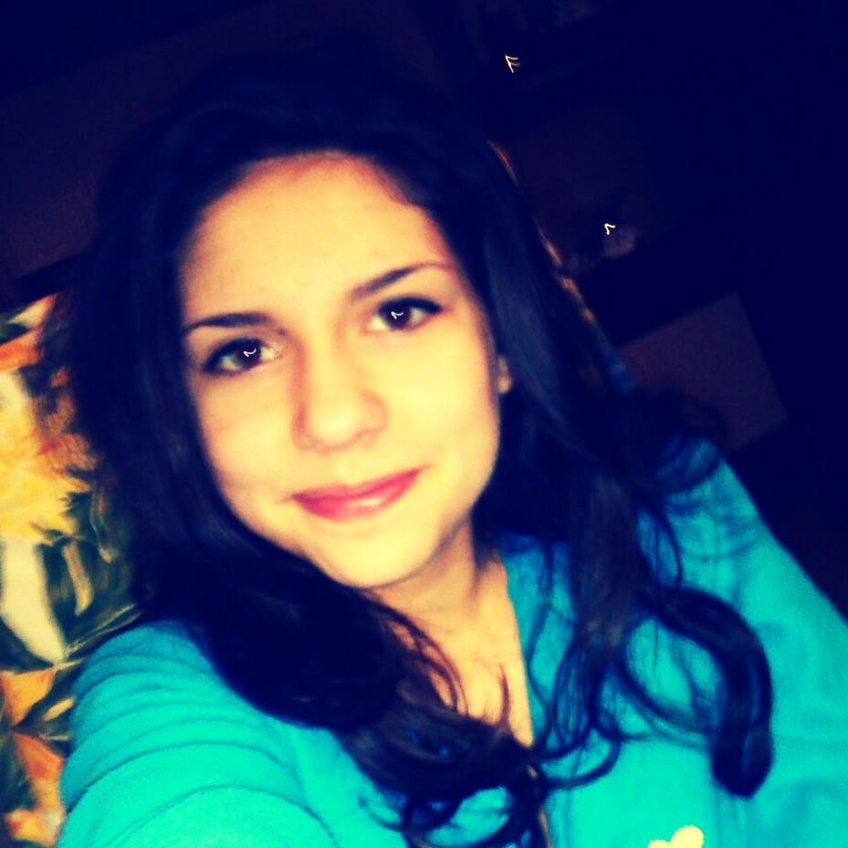 aliz_ale's profile picture. 