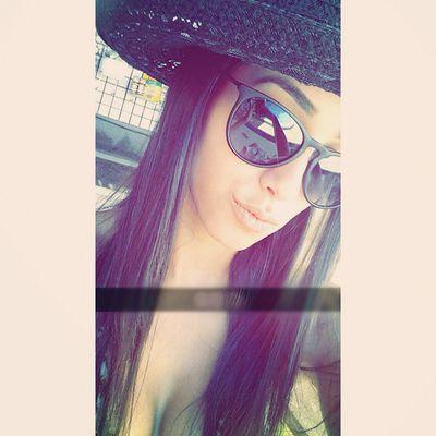 isadias_'s profile picture. Foda-se