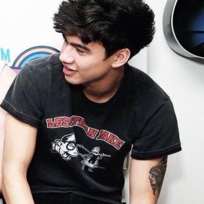 follow @punk_cliffordx