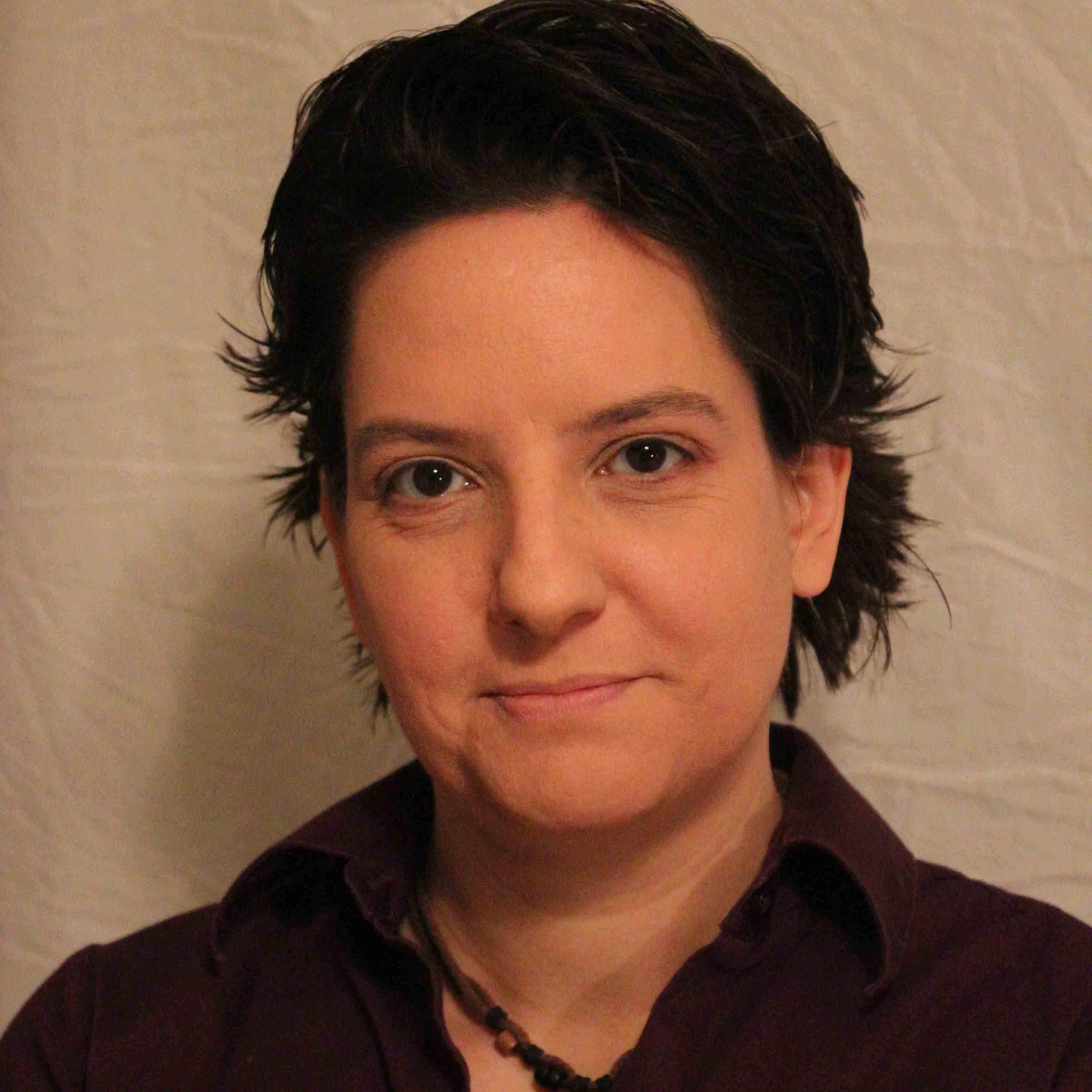 Holly Barrett an Actress/Stunt performer/Writer and breast cancer survivor.
Creator and Writer for Hope Rise of a Hero.