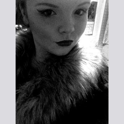 | I'm in love with the idea of love | Not your average teen | Chislehurst | single | 16 |