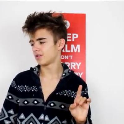 please could you follow @jtgoeslive #jaketo10k
