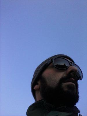 En un mundo de oscuridad, la luz debe de buscarse en las risas, de penas esta el mundo lleno!