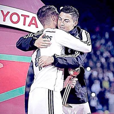 La Décima 92'48 / Madridista / 14 años♥️
Si no compartes mi pasión, no entientes mi locura. // Cristiano Ronaldo O rei♥️//