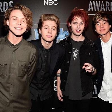 bandanallamas's profile picture. /spreading the 5sos feels.../ run by Autumn and Anna.../