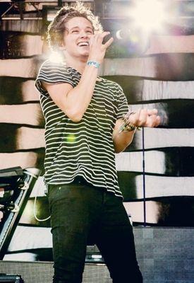 fircbcll's profile picture. RP/FL Bi 18+ lets skip the small talk and Romance. @missthirwall_ stole my Wild Heart