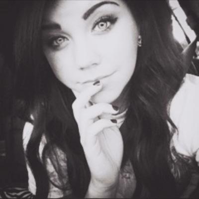 ||Spesso basta guardare gli altri per essere orgogliosi di se|| Macy Olsen|| 21||single|| H.J.