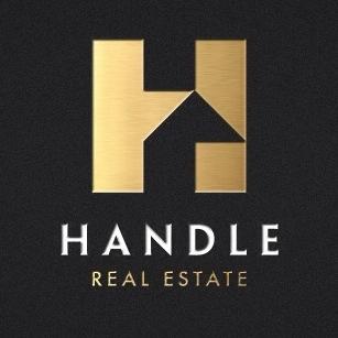 Paul Handle's take on Real Estate, Interior Design and Living Well in Milwaukee and beyond. Helping great people buy and sell houses, condos and more.
