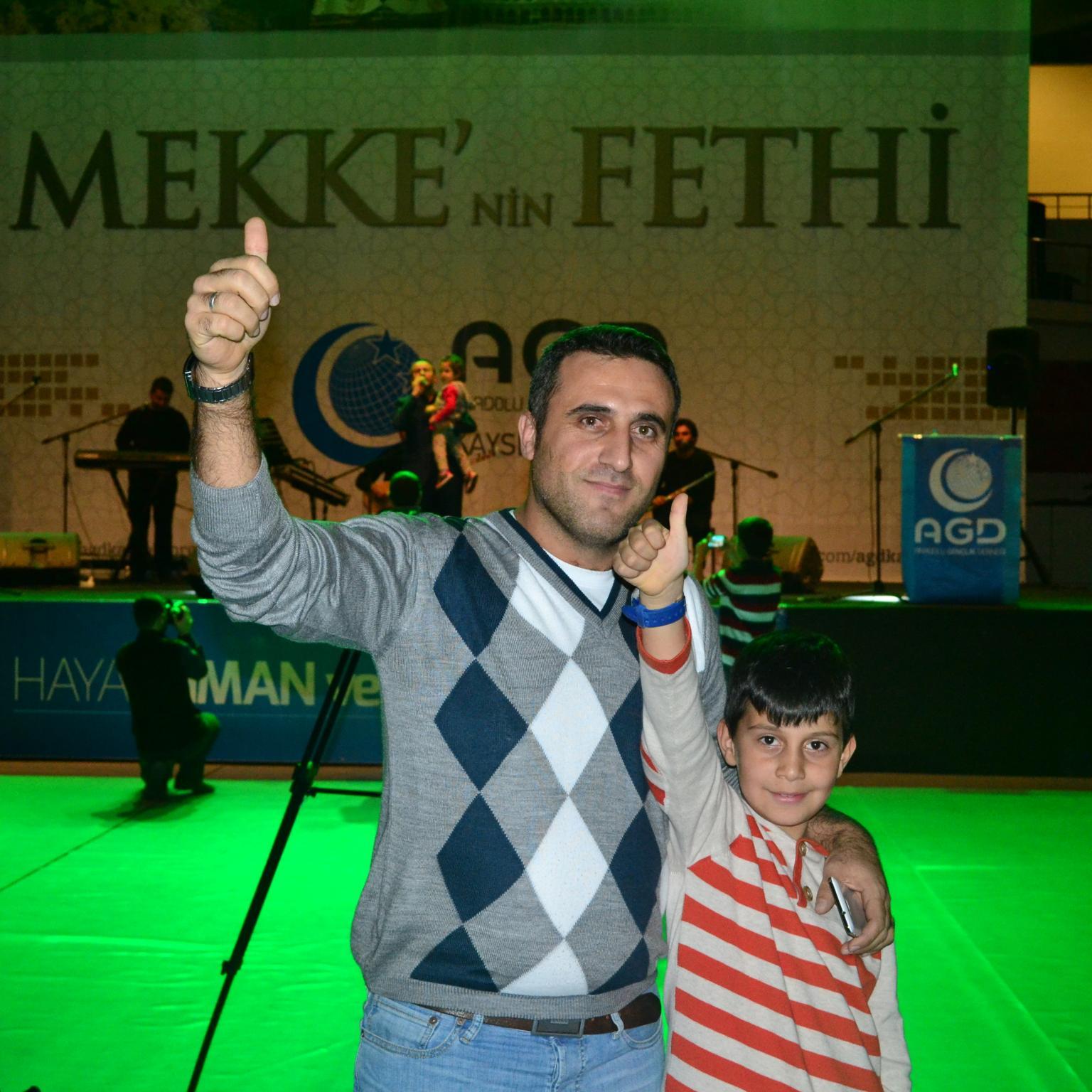 Şehit Ömer Halisdemir Anadolu İmam Hatip Lisesi'nde çalışıyor