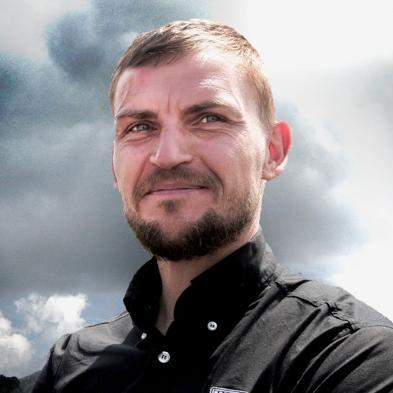 leon. cyclist full of energy, efficient, and creative in freelance marketing & communication!