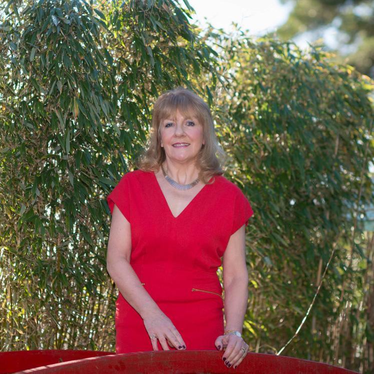 Personal, Relationships and Executive Coach - helping YOU to achieve clarity and awareness, work through issues, and set exciting GOALS to LIVE your potential.