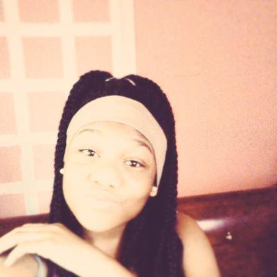 im all about singing and dancing and i play basketball im really girly shout out to st Louis my fav two football teams are patriots and the cowboys il❤ fashion