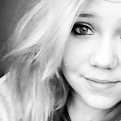 unicorntv_01's profile picture. 