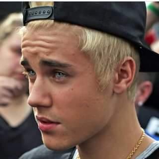 @justinbieber ı love you so so so much ♥ he is  my everything . ı here for him .please fallow me justin ♥