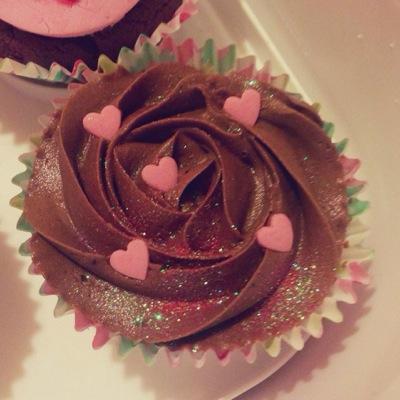 Small home run cake business, contact at LozPopsAndCakes@hotmail.com or visit the facebook webpage.