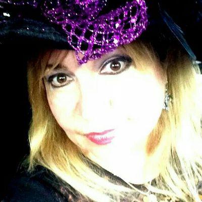 lastfrenchqueen's profile picture. 