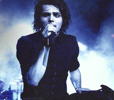 I cry and eat pizza


emo af