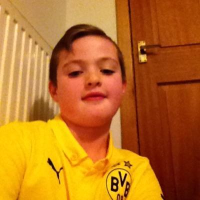 fav footy teams france napoli a madrid bvb juventus chile chealsea somtimes arsenal