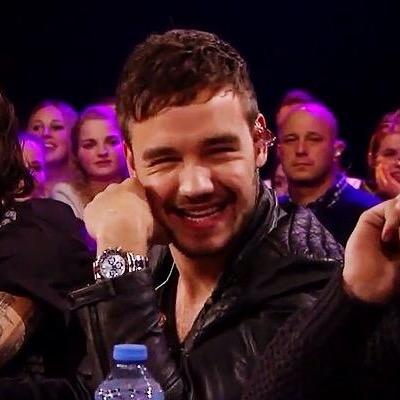 follow @ripplinglouis pleaaaase