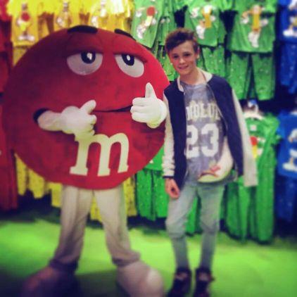 BAM, 5SOS and HARVEY= my life