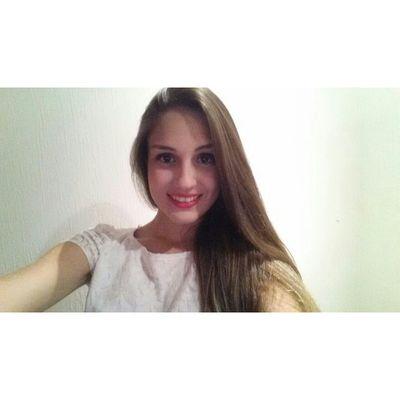 “Até cortar os próprios defeitos pode ser perigoso. Nunca se sabe qual é o defeito que sustenta nosso edifício inteiro.” Clarice Lispector