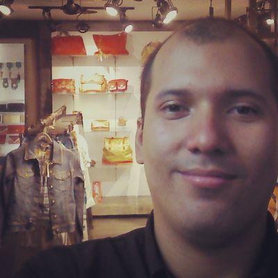 tatanruiz22's profile picture. Y si siete veces al día peca contra ti, y siete veces al día vuelve a ti, diciendo: aMe arrepiento, perdónale.