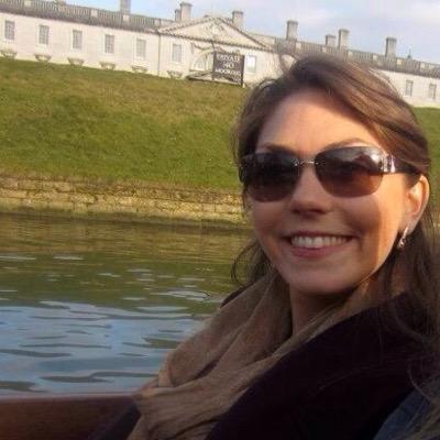 akinchella's profile picture. UL GEM graduate. 
Occasional sea swimmer! 😊