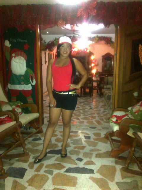 soy una chica Barranquillera, me encanta la danza, amo hacer cosas buenas x los demas....  soy 1000% SILVESTRISTA y como toda una quillera soy JUNIORISTA....