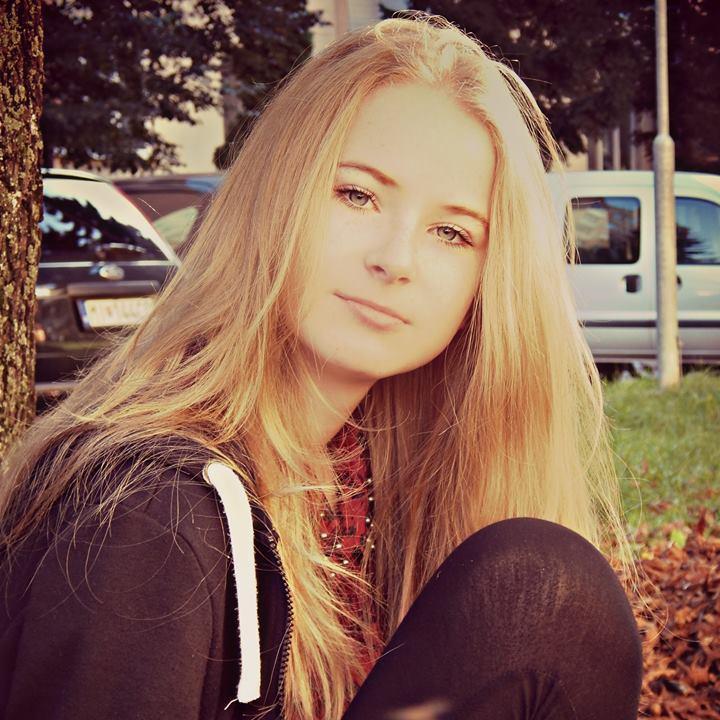 Hi, I am #Directioner and also a #Belieber.
14 y.o.