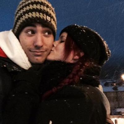 Amo a mi novio. (Aunque sea un poco tonto)