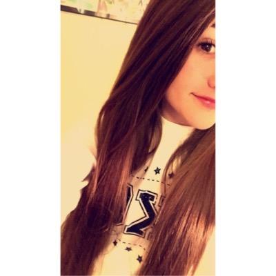 UniqueNerdiness's profile picture. Jadyn Lee❤️