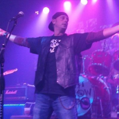 Hub, Dad, Corporate guy, Lead Singer / Guitarist of Just Below Me.   http://t.co/TTZ7HOwy78
