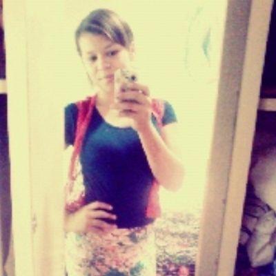 nacida em 1998.  gosto de vive a vida intensamente gosto de ama quem me ama . fã da lydia moisés.