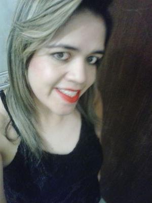 Aos outros eu dou o direito de ser como são, a mim, dou o dever de ser cada dia melhor. (Chico Xavier)
