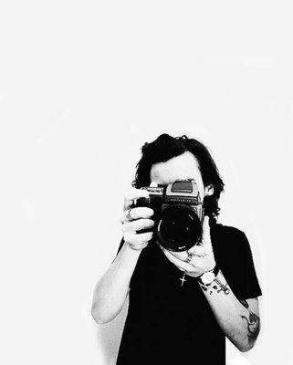 ¿Te atreverias a soñar conmigo?✖ La vida me enseño que a veces es mejor quedarse callado✖ I love you just a little too much✖ FAKE✖
