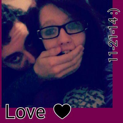 Hello people of Twitter! XD My name is Hannah. I'm far from single and well, that's all that you need to know.