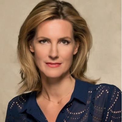 Moeder van Sjoerd en Edwin - Oma van Bram - werkt bij Lorena's - uit elkaar met Anton -  Hoort bij @GtstRollenOn_