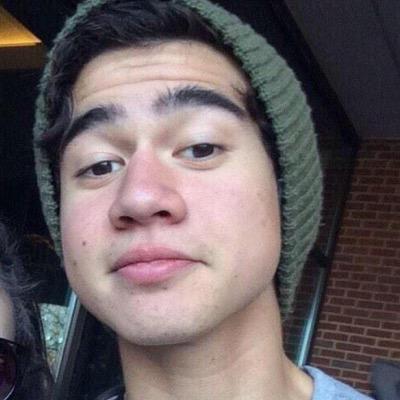 ☼Cause I'm not fine at all☼                               ☾Listen 5sos is like sweet lemonade on a hot day☽