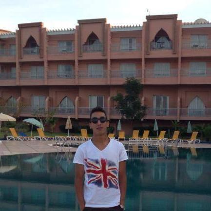 MiludkhArYf's profile picture. belieber