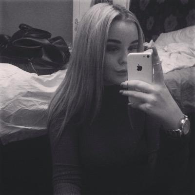 lizzielouisee's profile picture. 