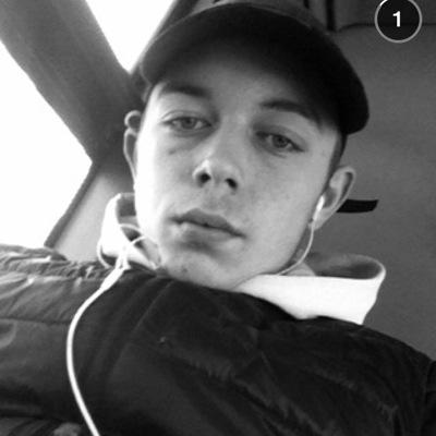 AloneChilly's profile picture. 