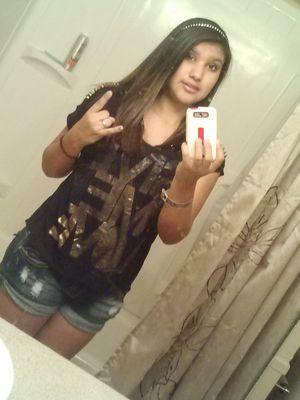 aguilar_dezarae's profile picture. God i #1
Dubstep is life always
If your going to judge me thats fine with me i am who i am so yeah.
Follow your dreams and never ever give up on yourself.