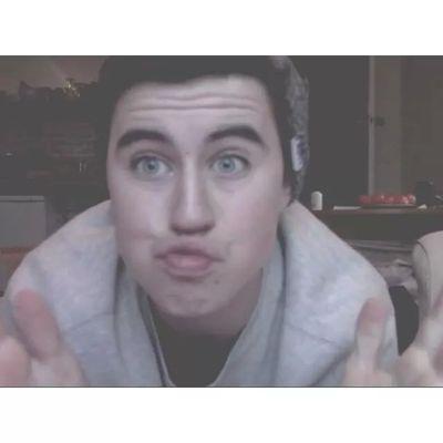 NASH FOLLOWED ME AT 9:45 - 18-9-14 1/12 *I'll always choose Nash and Justin*