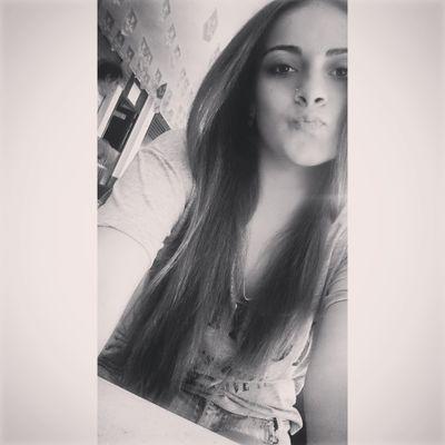Lucha por tus sueños sin mirar nada ni nadie ..