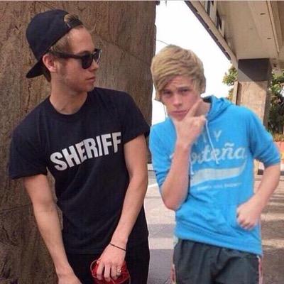 Please follow @lukeyftcth and I would love you forever if you retweeted this!! https://t.co/ikq3jmrVO1
