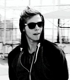 LUKE ♡ MICHAEL ♡ CALUM ♡ ASHTON ♡ Well~ 5SOS Fan. ASDFGH. I'm a Fucking Unicorn. HAHAHA. :3 Follow me. pls. xd. love you guys ♡